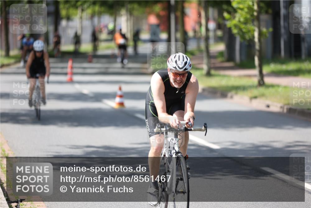 10.08.2025 - GEWOBA Citytriathlon Bremen Yannick Fuchs http://msf.ph/oto/8561467 10.08.2025 14:22:53 Radfahren 86, 89, 182, 204, 246, 252, 280, 288, 289, 297, 353, 427 meine-sportfotos.de