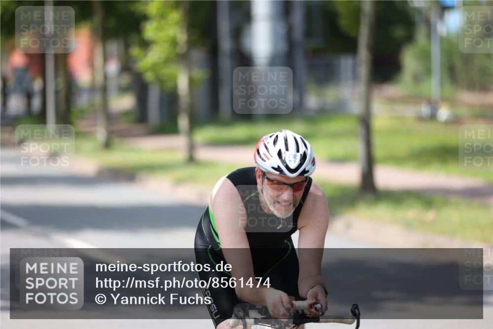 10.08.2025 - GEWOBA Citytriathlon Bremen Yannick Fuchs http://msf.ph/oto/8561474 10.08.2025 14:22:53 Radfahren 86, 89, 182, 204, 246, 252, 280, 288, 289, 297, 353, 427 meine-sportfotos.de