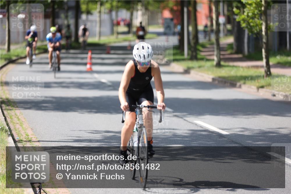 10.08.2025 - GEWOBA Citytriathlon Bremen Yannick Fuchs http://msf.ph/oto/8561482 10.08.2025 14:22:54 Radfahren 86, 89, 182, 204, 246, 252, 280, 288, 289, 297, 353, 427 meine-sportfotos.de