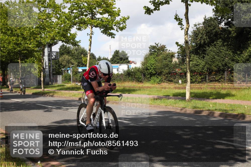 10.08.2025 - GEWOBA Citytriathlon Bremen Yannick Fuchs http://msf.ph/oto/8561493 10.08.2025 12:17:43 Radfahren 560, 566, 741, 765, 766, 912, 1025 meine-sportfotos.de
