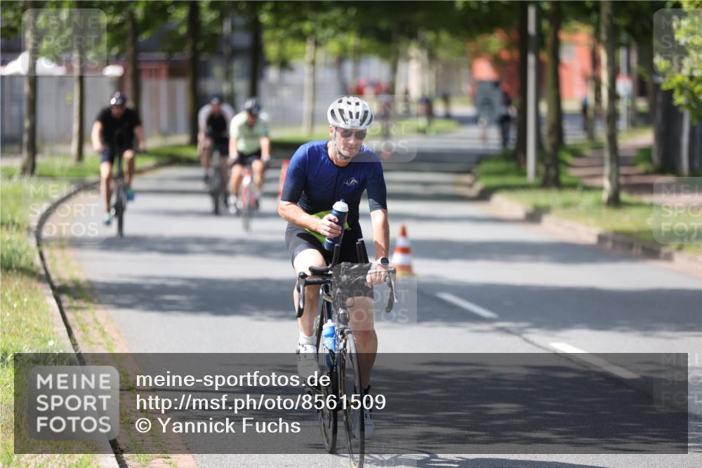 10.08.2025 - GEWOBA Citytriathlon Bremen Yannick Fuchs http://msf.ph/oto/8561509 10.08.2025 14:22:59 Radfahren 89, 163, 182, 204, 246, 249, 252, 280, 288, 289, 297, 353, 427, 431 meine-sportfotos.de