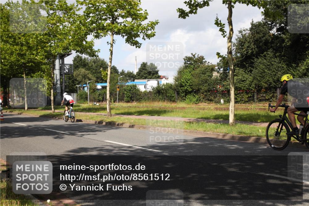 10.08.2025 - GEWOBA Citytriathlon Bremen Yannick Fuchs http://msf.ph/oto/8561512 10.08.2025 12:17:51 Radfahren 560, 566, 741, 765, 867, 933, 1025 meine-sportfotos.de