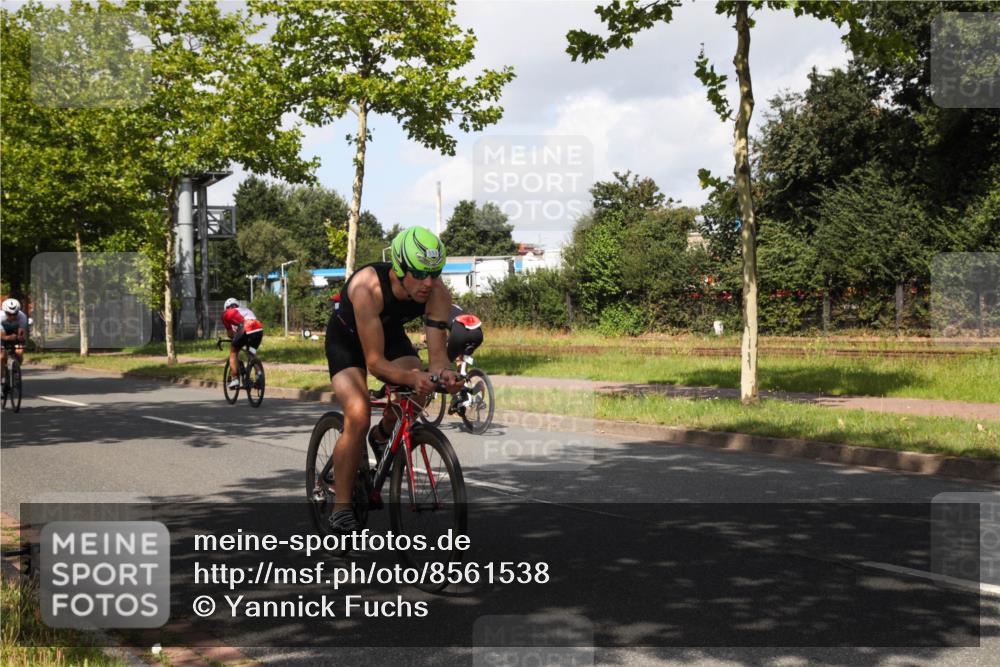 10.08.2025 - GEWOBA Citytriathlon Bremen Yannick Fuchs http://msf.ph/oto/8561538 10.08.2025 12:18:04 Radfahren 553, 560, 579, 582, 741, 765, 794, 833, 867, 933, 966, 977 meine-sportfotos.de