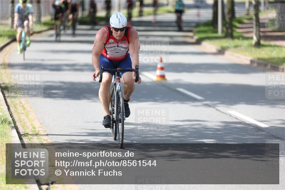 10.08.2025 - GEWOBA Citytriathlon Bremen Yannick Fuchs http://msf.ph/oto/8561544 10.08.2025 14:23:08 Radfahren 163, 182, 209, 213, 222, 246, 249, 252, 288, 289, 423, 431, 478, 480 meine-sportfotos.de