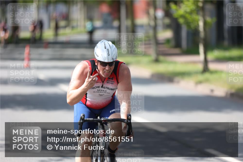 10.08.2025 - GEWOBA Citytriathlon Bremen Yannick Fuchs http://msf.ph/oto/8561551 10.08.2025 14:23:09 Radfahren 163, 200, 209, 213, 222, 246, 249, 252, 288, 289, 423, 431, 478, 480 meine-sportfotos.de