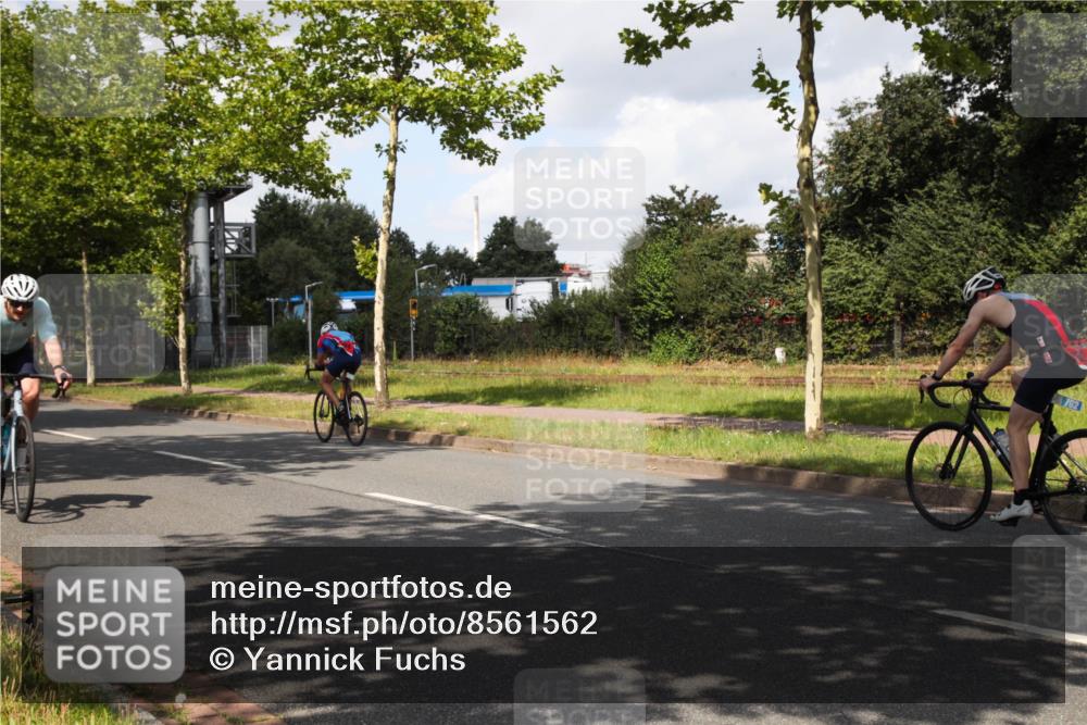 10.08.2025 - GEWOBA Citytriathlon Bremen Yannick Fuchs http://msf.ph/oto/8561562 10.08.2025 12:18:27 Radfahren 584, 637, 678, 680, 759, 763, 781, 855, 914, 919, 973 meine-sportfotos.de
