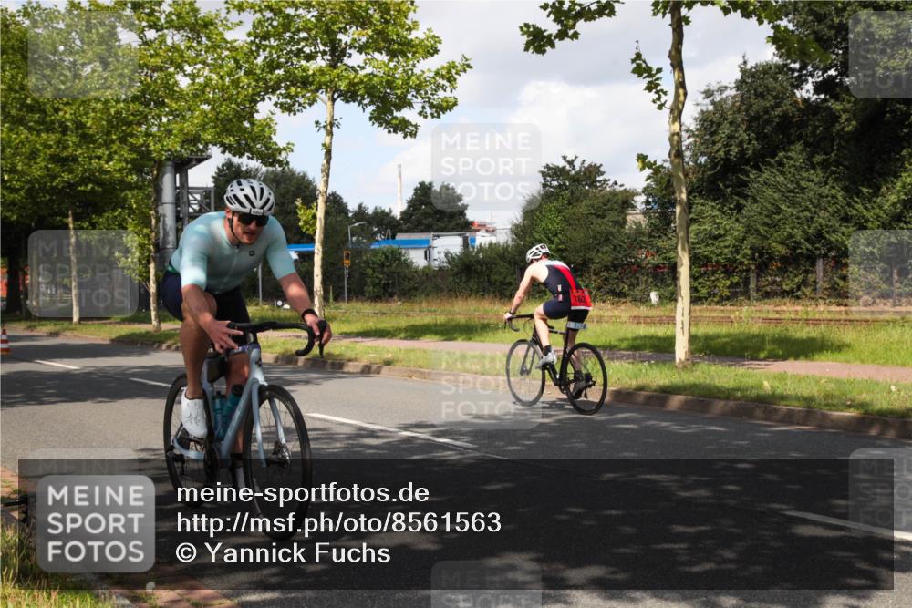10.08.2025 - GEWOBA Citytriathlon Bremen Yannick Fuchs http://msf.ph/oto/8561563 10.08.2025 12:18:28 Radfahren 584, 637, 678, 680, 759, 763, 781, 855, 914, 919, 973, 1029 meine-sportfotos.de