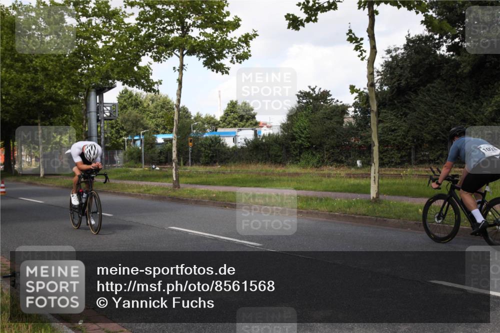 10.08.2025 - GEWOBA Citytriathlon Bremen Yannick Fuchs http://msf.ph/oto/8561568 10.08.2025 12:18:33 Radfahren 584, 637, 642, 652, 678, 680, 759, 763, 781, 855, 919, 973, 1015, 1029 meine-sportfotos.de