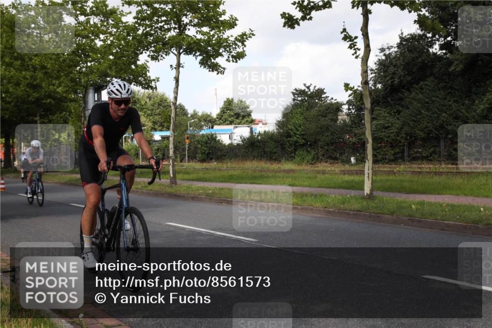 10.08.2025 - GEWOBA Citytriathlon Bremen Yannick Fuchs http://msf.ph/oto/8561573 10.08.2025 12:18:37 Radfahren 584, 637, 642, 652, 678, 680, 759, 763, 781, 855, 919, 1015, 1018, 1029 meine-sportfotos.de