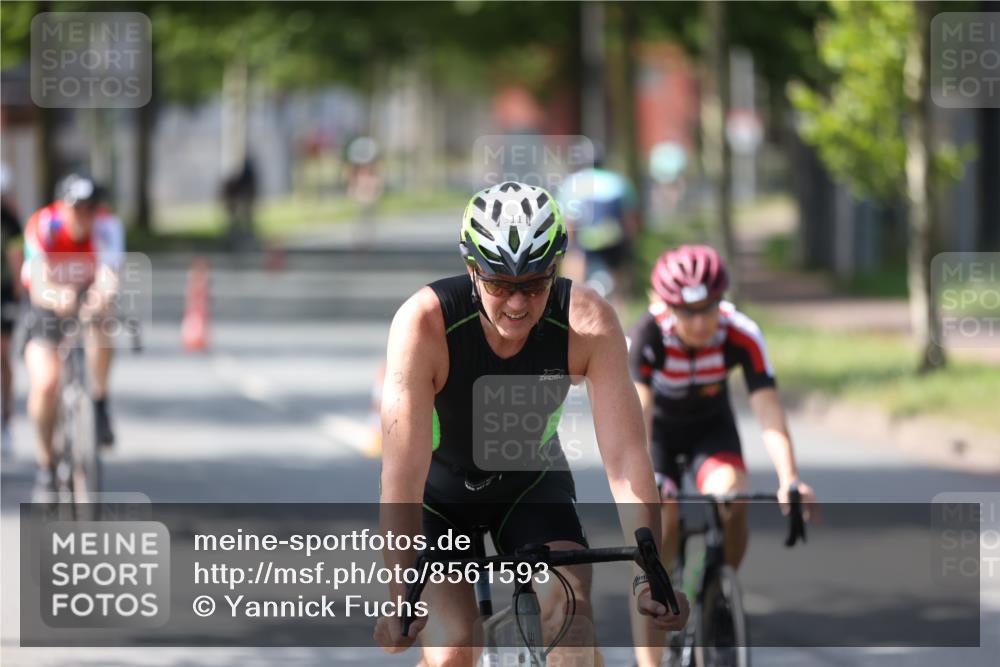 10.08.2025 - GEWOBA Citytriathlon Bremen Yannick Fuchs http://msf.ph/oto/8561593 10.08.2025 14:23:16 Radfahren 99, 154, 163, 200, 209, 213, 222, 225, 249, 251, 423, 431, 478, 480 meine-sportfotos.de