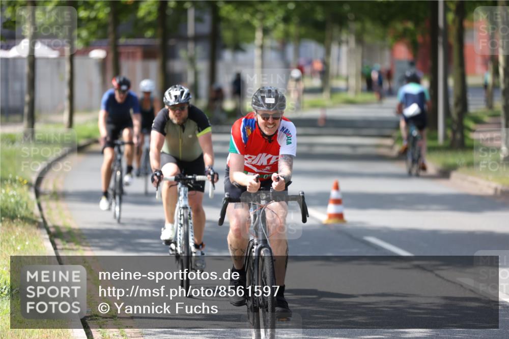 10.08.2025 - GEWOBA Citytriathlon Bremen Yannick Fuchs http://msf.ph/oto/8561597 10.08.2025 14:23:16 Radfahren 99, 154, 163, 200, 209, 213, 222, 225, 249, 251, 423, 431, 478, 480 meine-sportfotos.de