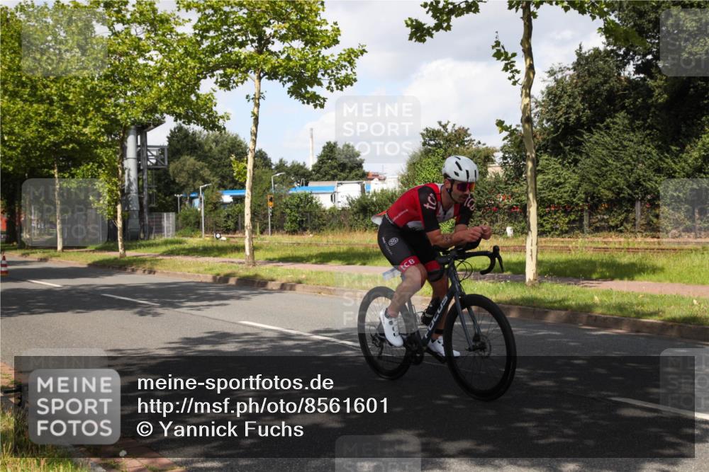10.08.2025 - GEWOBA Citytriathlon Bremen Yannick Fuchs http://msf.ph/oto/8561601 10.08.2025 12:18:53 Radfahren 556, 642, 652, 789, 790, 825, 853, 978, 982, 1015, 1018, 1029 meine-sportfotos.de
