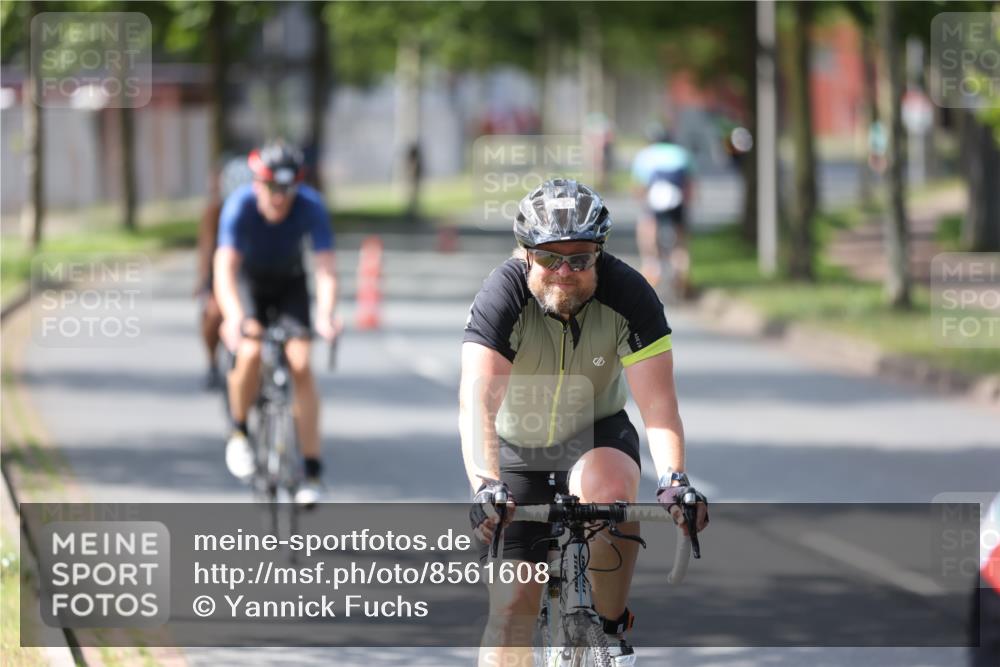10.08.2025 - GEWOBA Citytriathlon Bremen Yannick Fuchs http://msf.ph/oto/8561608 10.08.2025 14:23:18 Radfahren 99, 154, 163, 200, 209, 213, 222, 225, 249, 251, 317, 423, 431, 478, 480 meine-sportfotos.de