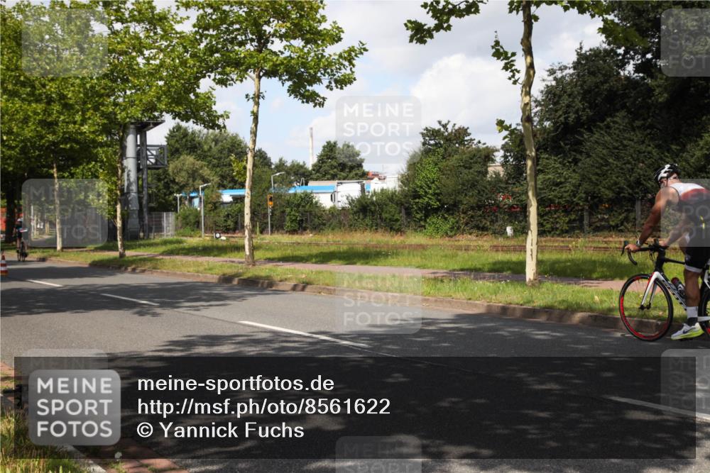 10.08.2025 - GEWOBA Citytriathlon Bremen Yannick Fuchs http://msf.ph/oto/8561622 10.08.2025 12:19:13 Radfahren 709, 750, 762, 804 meine-sportfotos.de