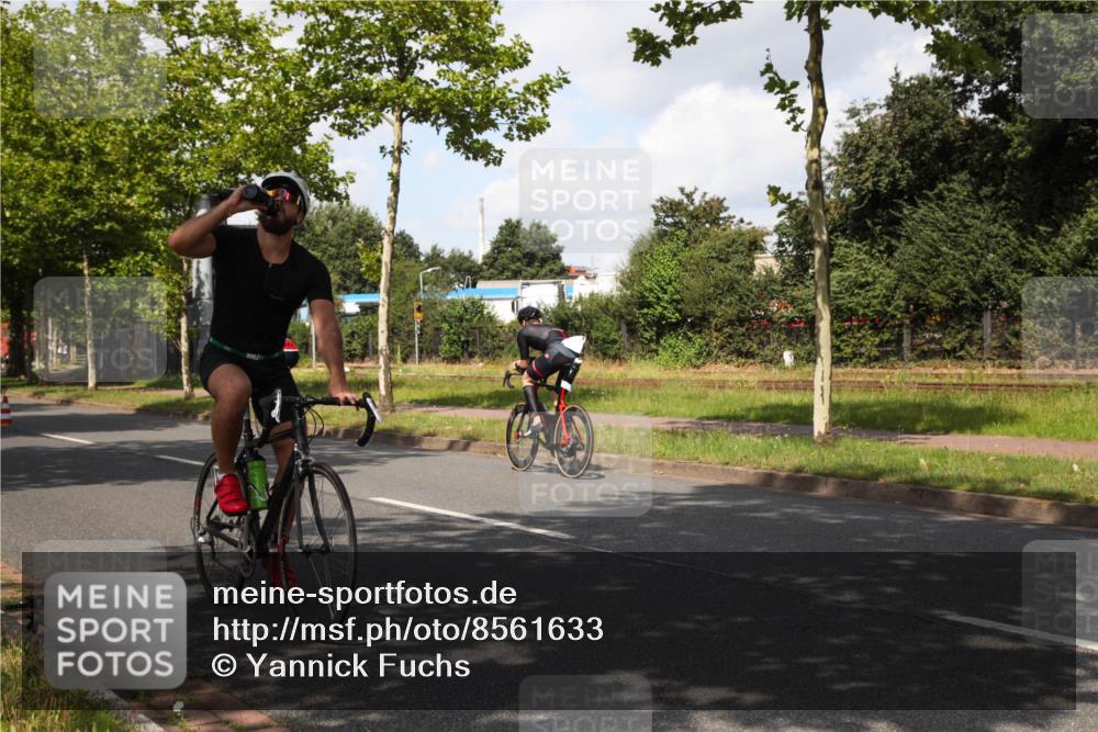 10.08.2025 - GEWOBA Citytriathlon Bremen Yannick Fuchs http://msf.ph/oto/8561633 10.08.2025 12:19:19 Radfahren 709, 750, 762, 804, 872, 1033 meine-sportfotos.de