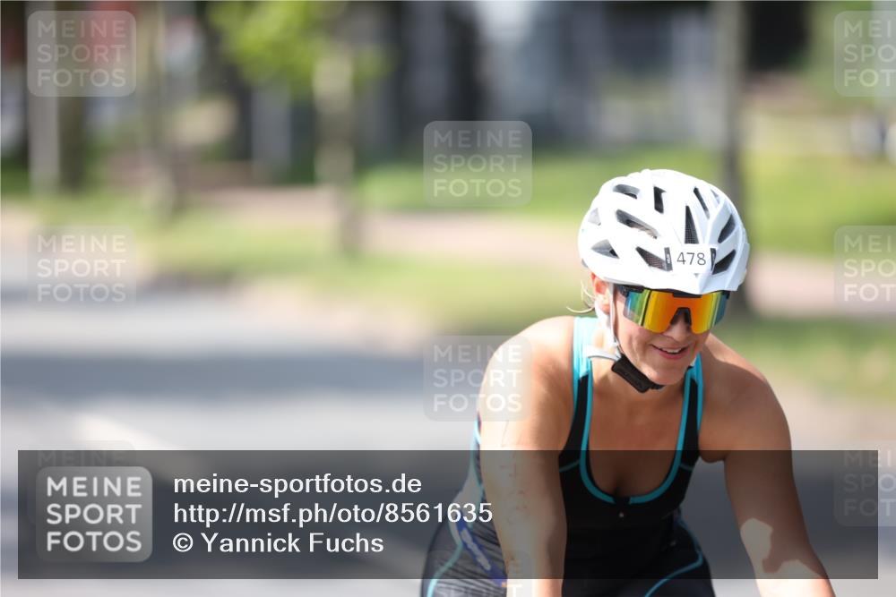 10.08.2025 - GEWOBA Citytriathlon Bremen Yannick Fuchs http://msf.ph/oto/8561635 10.08.2025 14:23:20 Radfahren 99, 154, 163, 200, 209, 213, 222, 225, 249, 250, 251, 317, 423, 431, 478, 480 meine-sportfotos.de