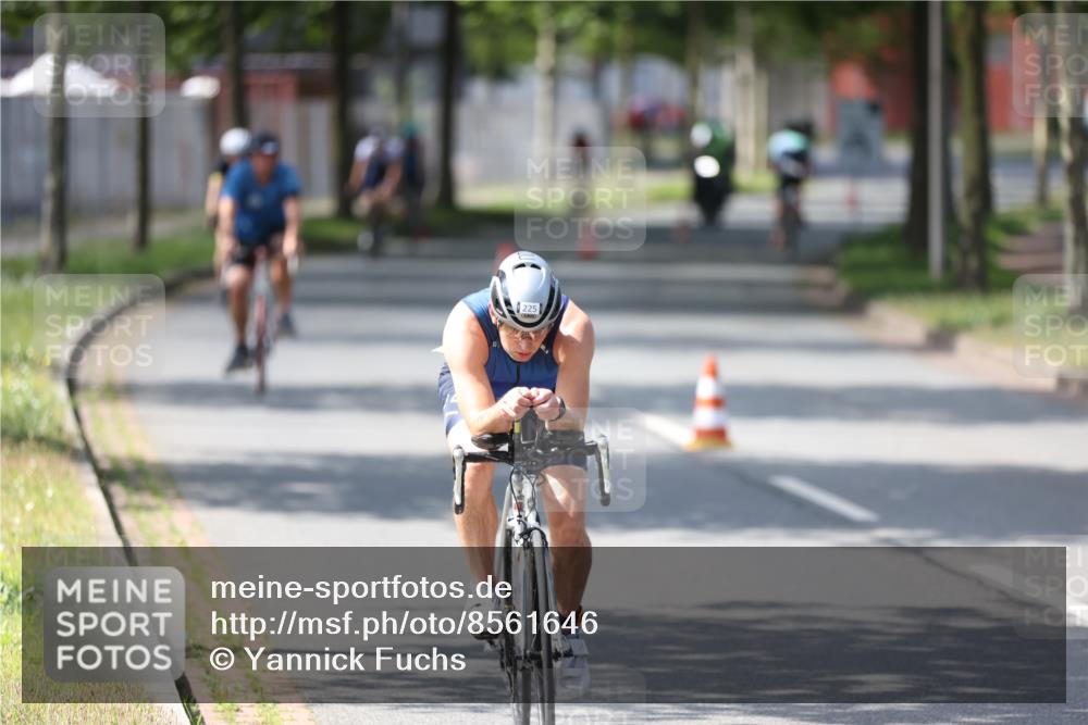 10.08.2025 - GEWOBA Citytriathlon Bremen Yannick Fuchs http://msf.ph/oto/8561646 10.08.2025 14:23:23 Radfahren 99, 154, 200, 209, 213, 222, 225, 250, 251, 317, 423, 431, 478, 480 meine-sportfotos.de