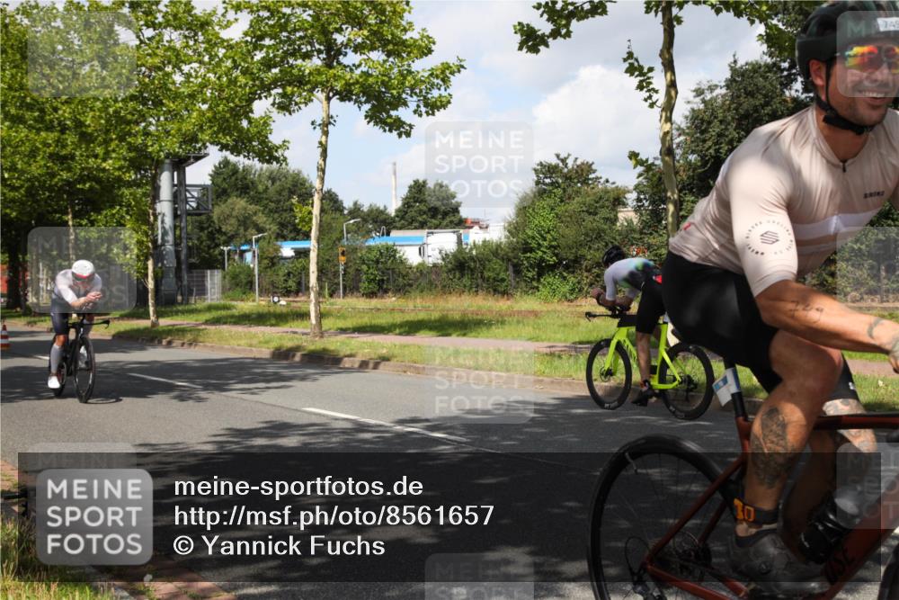 10.08.2025 - GEWOBA Citytriathlon Bremen Yannick Fuchs http://msf.ph/oto/8561657 10.08.2025 12:19:40 Radfahren 554, 719, 749, 872 meine-sportfotos.de