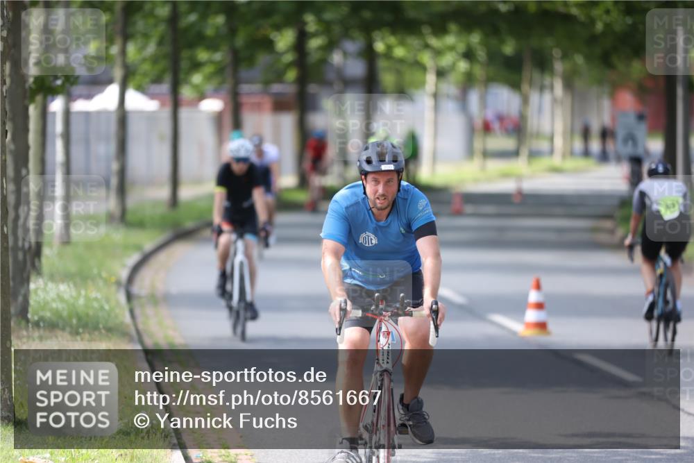 10.08.2025 - GEWOBA Citytriathlon Bremen Yannick Fuchs http://msf.ph/oto/8561667 10.08.2025 14:23:25 Radfahren 99, 154, 200, 209, 213, 222, 225, 250, 251, 317, 423, 478, 480 meine-sportfotos.de