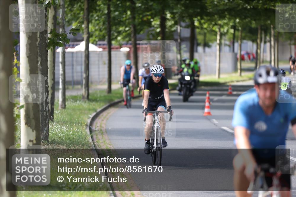 10.08.2025 - GEWOBA Citytriathlon Bremen Yannick Fuchs http://msf.ph/oto/8561670 10.08.2025 14:23:26 Radfahren 99, 154, 200, 205, 209, 213, 222, 225, 250, 251, 317, 478, 480 meine-sportfotos.de