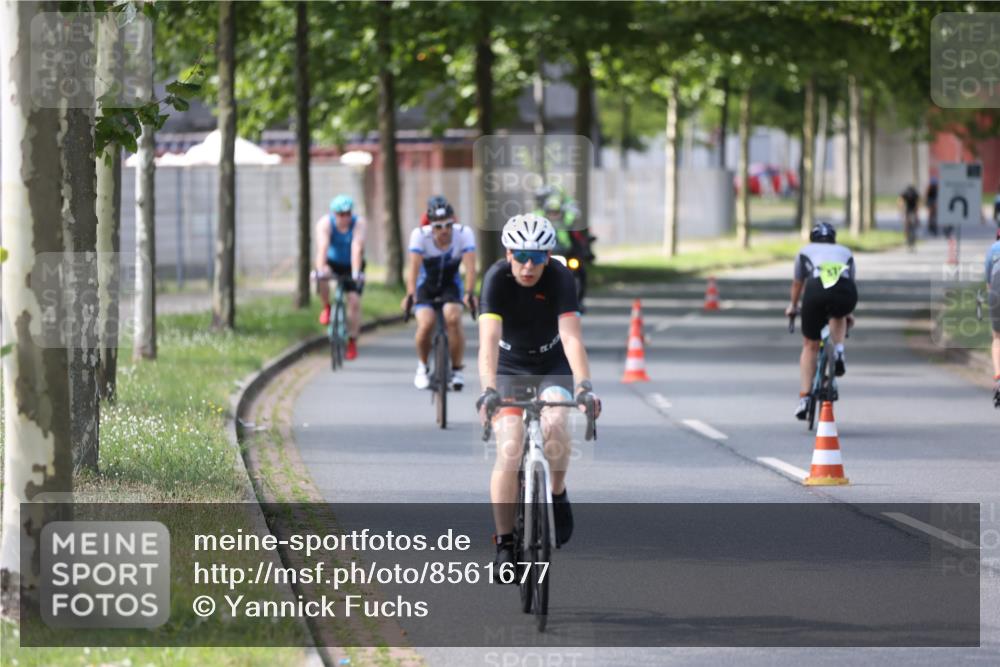10.08.2025 - GEWOBA Citytriathlon Bremen Yannick Fuchs http://msf.ph/oto/8561677 10.08.2025 14:23:27 Radfahren 99, 154, 200, 205, 209, 213, 222, 225, 250, 251, 317, 478 meine-sportfotos.de