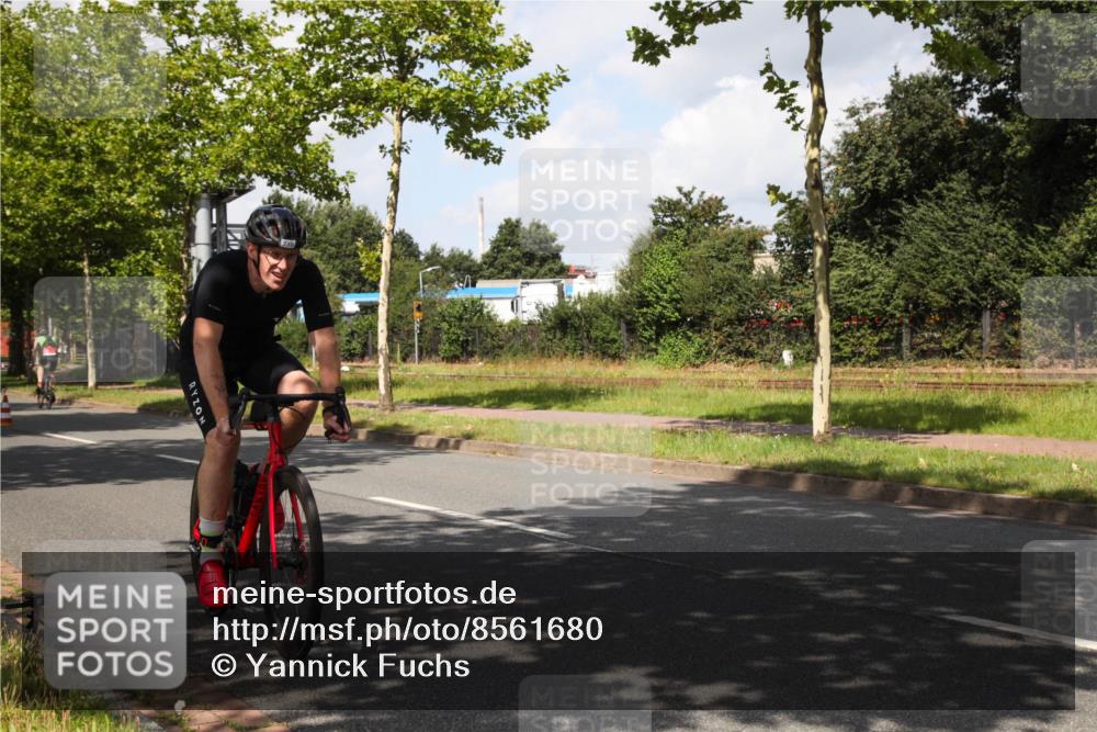 10.08.2025 - GEWOBA Citytriathlon Bremen Yannick Fuchs http://msf.ph/oto/8561680 10.08.2025 12:19:59 Radfahren 639, 719, 739, 764, 782, 784, 841, 844, 920, 1027 meine-sportfotos.de