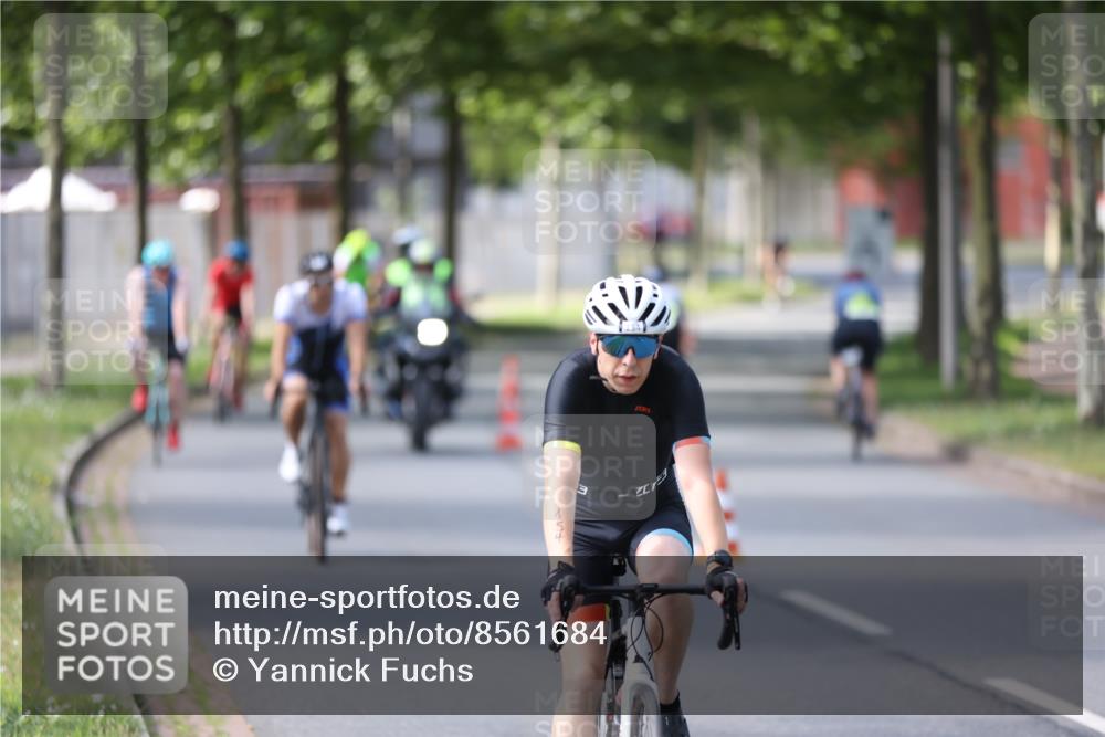 10.08.2025 - GEWOBA Citytriathlon Bremen Yannick Fuchs http://msf.ph/oto/8561684 10.08.2025 14:23:27 Radfahren 99, 154, 200, 205, 209, 213, 222, 225, 250, 251, 317, 478 meine-sportfotos.de