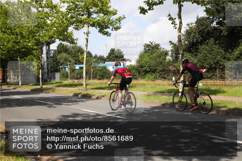 10.08.2025 - GEWOBA Citytriathlon Bremen Yannick Fuchs http://msf.ph/oto/8561689 10.08.2025 12:20:02 Radfahren 639, 719, 739, 764, 782, 784, 841, 844, 920, 1027 meine-sportfotos.de
