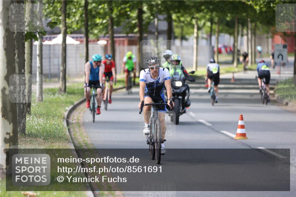 10.08.2025 - GEWOBA Citytriathlon Bremen Yannick Fuchs http://msf.ph/oto/8561691 10.08.2025 14:23:28 Radfahren 99, 154, 200, 205, 209, 213, 225, 234, 250, 251, 317, 478 meine-sportfotos.de