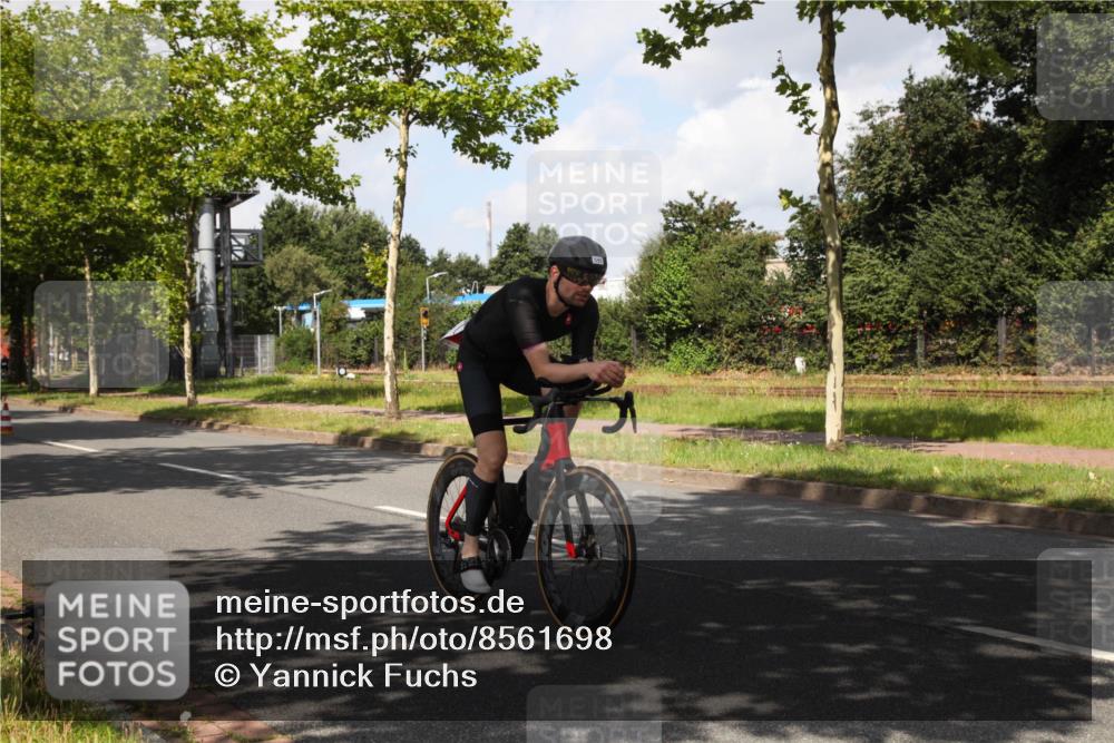 10.08.2025 - GEWOBA Citytriathlon Bremen Yannick Fuchs http://msf.ph/oto/8561698 10.08.2025 12:20:08 Radfahren 565, 570, 639, 739, 764, 782, 784, 841, 844, 892, 920, 1027 meine-sportfotos.de