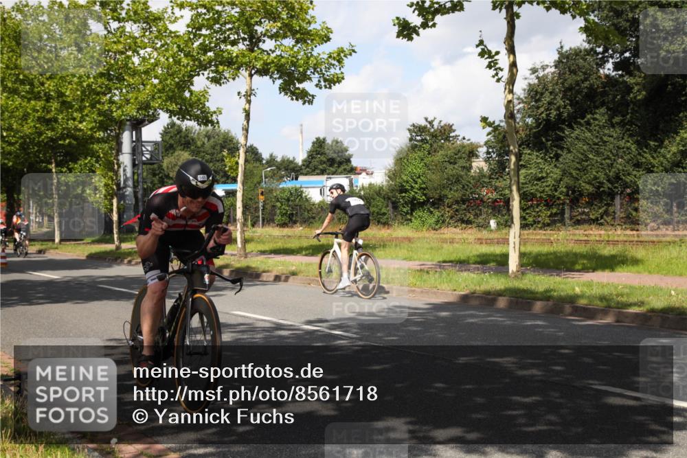 10.08.2025 - GEWOBA Citytriathlon Bremen Yannick Fuchs http://msf.ph/oto/8561718 10.08.2025 12:20:18 Radfahren 565, 570, 596, 631, 720, 782, 784, 844, 892, 920 meine-sportfotos.de