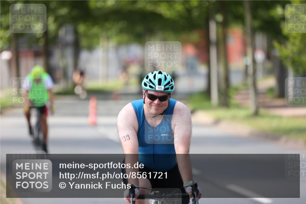 10.08.2025 - GEWOBA Citytriathlon Bremen Yannick Fuchs http://msf.ph/oto/8561721 10.08.2025 14:23:32 Radfahren 99, 154, 158, 200, 205, 225, 234, 250, 251, 317 meine-sportfotos.de