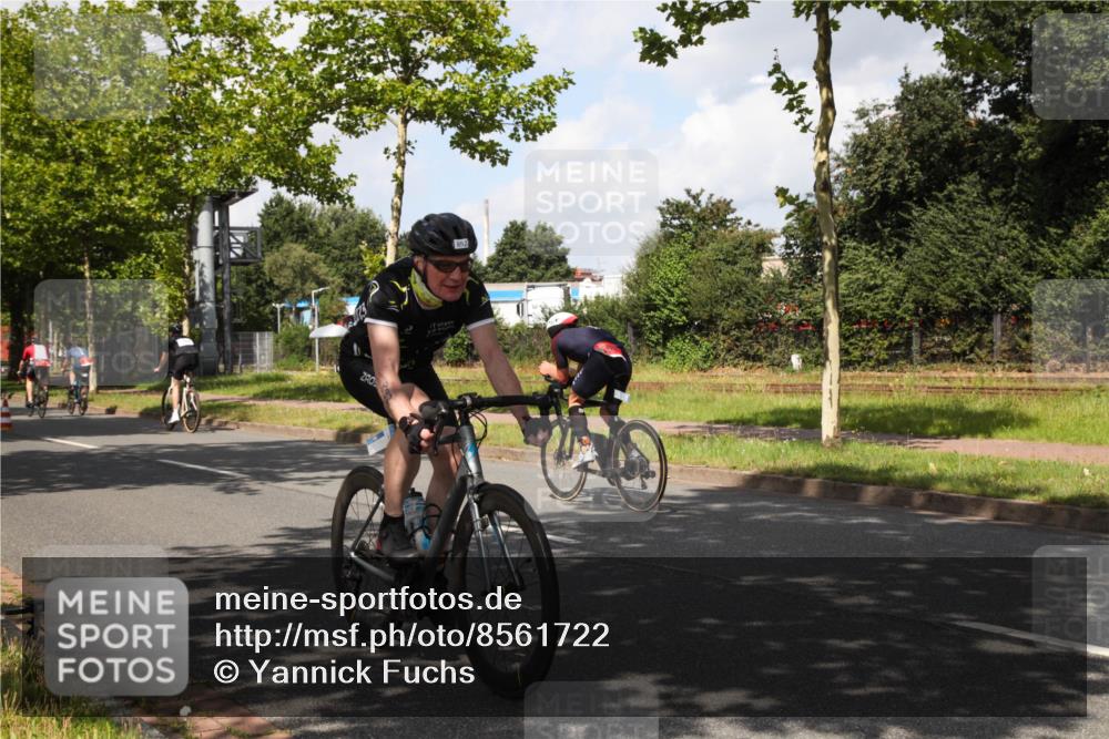 10.08.2025 - GEWOBA Citytriathlon Bremen Yannick Fuchs http://msf.ph/oto/8561722 10.08.2025 12:20:19 Radfahren 565, 570, 596, 631, 720, 782, 784, 844, 892, 920 meine-sportfotos.de