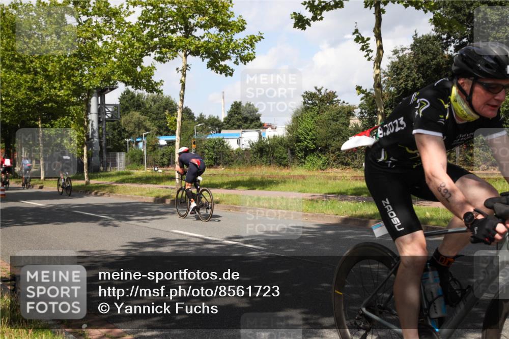 10.08.2025 - GEWOBA Citytriathlon Bremen Yannick Fuchs http://msf.ph/oto/8561723 10.08.2025 12:20:19 Radfahren 565, 570, 596, 631, 720, 782, 784, 844, 892, 920 meine-sportfotos.de
