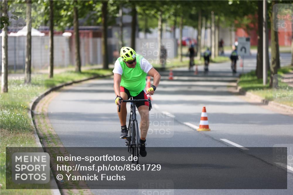 10.08.2025 - GEWOBA Citytriathlon Bremen Yannick Fuchs http://msf.ph/oto/8561729 10.08.2025 14:23:33 Radfahren 99, 154, 158, 200, 205, 225, 234, 250, 251, 317 meine-sportfotos.de
