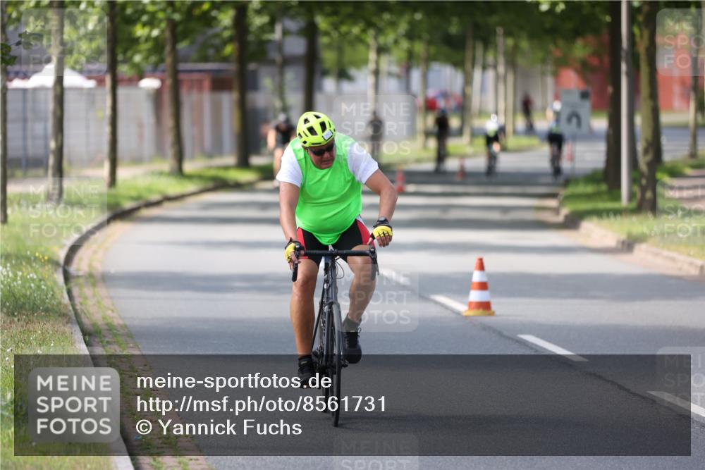 10.08.2025 - GEWOBA Citytriathlon Bremen Yannick Fuchs http://msf.ph/oto/8561731 10.08.2025 14:23:33 Radfahren 99, 154, 158, 200, 205, 225, 234, 250, 251, 317 meine-sportfotos.de