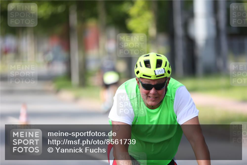 10.08.2025 - GEWOBA Citytriathlon Bremen Yannick Fuchs http://msf.ph/oto/8561739 10.08.2025 14:23:35 Radfahren 99, 154, 158, 205, 225, 234, 250, 251, 317 meine-sportfotos.de