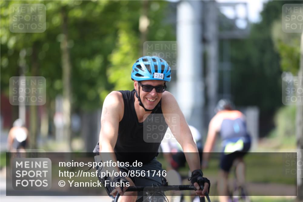 10.08.2025 - GEWOBA Citytriathlon Bremen Yannick Fuchs http://msf.ph/oto/8561746 10.08.2025 14:23:43 Radfahren 128, 158, 205, 234, 250, 317 meine-sportfotos.de