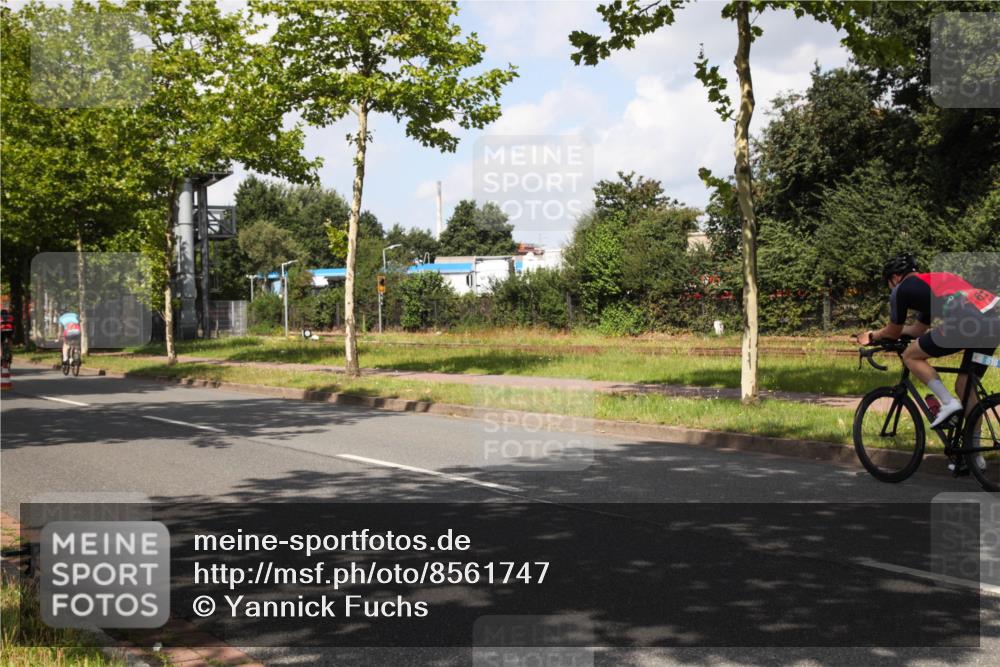 10.08.2025 - GEWOBA Citytriathlon Bremen Yannick Fuchs http://msf.ph/oto/8561747 10.08.2025 12:20:35 Radfahren 563, 596, 631, 734, 829, 900, 940 meine-sportfotos.de