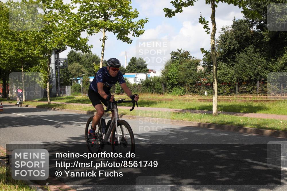10.08.2025 - GEWOBA Citytriathlon Bremen Yannick Fuchs http://msf.ph/oto/8561749 10.08.2025 12:20:38 Radfahren 563, 596, 631, 734, 829, 900, 940 meine-sportfotos.de