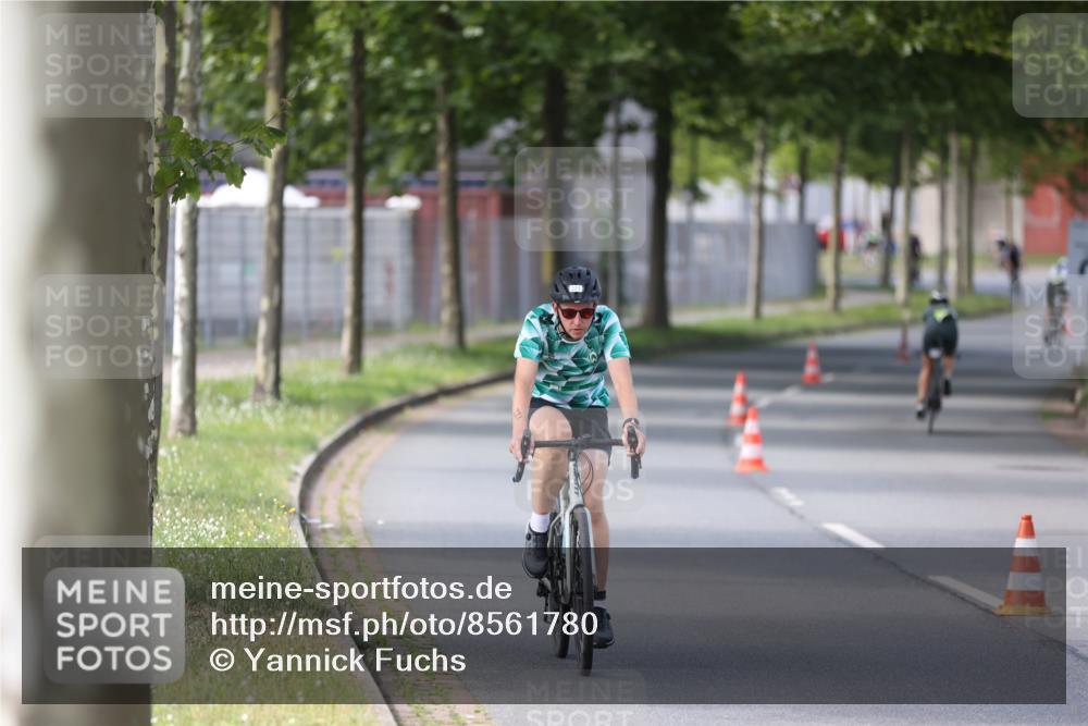10.08.2025 - GEWOBA Citytriathlon Bremen Yannick Fuchs http://msf.ph/oto/8561780 10.08.2025 14:24:03 Radfahren 221 meine-sportfotos.de