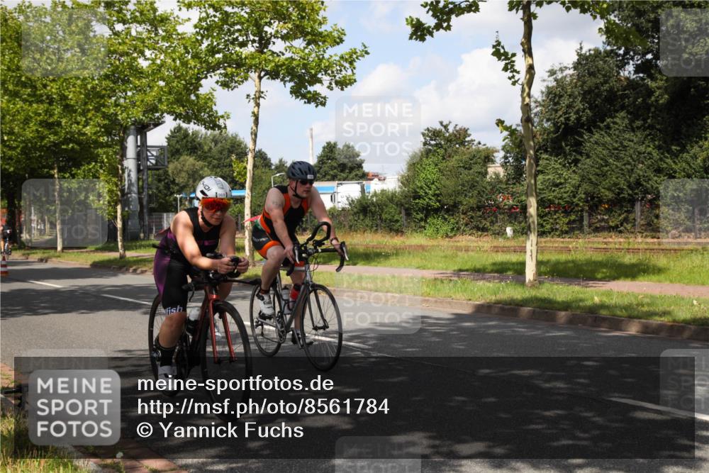 10.08.2025 - GEWOBA Citytriathlon Bremen Yannick Fuchs http://msf.ph/oto/8561784 10.08.2025 12:21:08 Radfahren 555, 558, 581, 662, 701, 758, 785, 795, 813, 869, 969, 975, 1002 meine-sportfotos.de