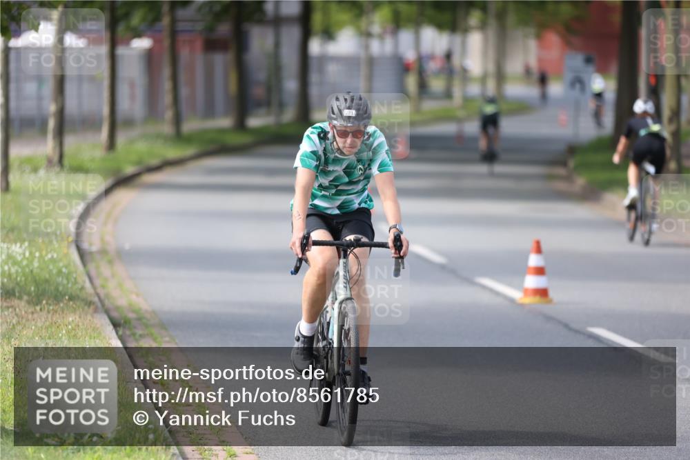 10.08.2025 - GEWOBA Citytriathlon Bremen Yannick Fuchs http://msf.ph/oto/8561785 10.08.2025 14:24:04 Radfahren 221 meine-sportfotos.de