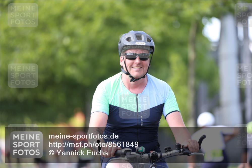 10.08.2025 - GEWOBA Citytriathlon Bremen Yannick Fuchs http://msf.ph/oto/8561849 10.08.2025 14:24:28 Radfahren 3, 169, 247, 298, 436, 474, 488 meine-sportfotos.de