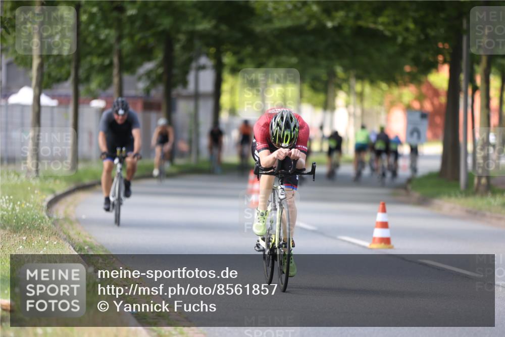 10.08.2025 - GEWOBA Citytriathlon Bremen Yannick Fuchs http://msf.ph/oto/8561857 10.08.2025 14:24:35 Radfahren 3, 165, 180, 247, 298, 488 meine-sportfotos.de