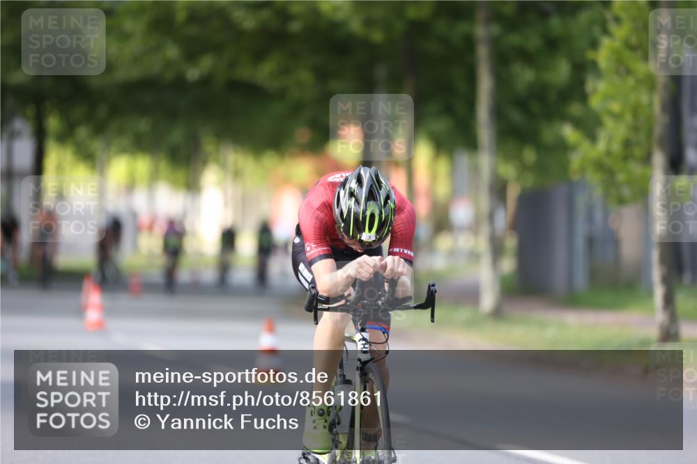 10.08.2025 - GEWOBA Citytriathlon Bremen Yannick Fuchs http://msf.ph/oto/8561861 10.08.2025 14:24:36 Radfahren 3, 165, 180, 247, 298, 488 meine-sportfotos.de