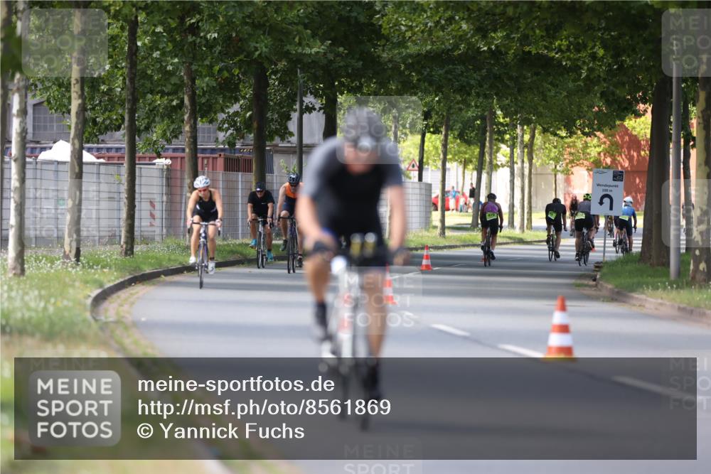 10.08.2025 - GEWOBA Citytriathlon Bremen Yannick Fuchs http://msf.ph/oto/8561869 10.08.2025 14:24:36 Radfahren 3, 165, 180, 247, 298, 488 meine-sportfotos.de