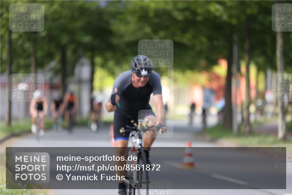 10.08.2025 - GEWOBA Citytriathlon Bremen Yannick Fuchs http://msf.ph/oto/8561872 10.08.2025 14:24:37 Radfahren 3, 165, 180, 247, 298, 332, 488 meine-sportfotos.de