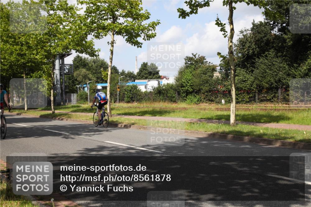 10.08.2025 - GEWOBA Citytriathlon Bremen Yannick Fuchs http://msf.ph/oto/8561878 10.08.2025 12:21:28 Radfahren 618, 761, 785, 913, 923, 949, 975 meine-sportfotos.de
