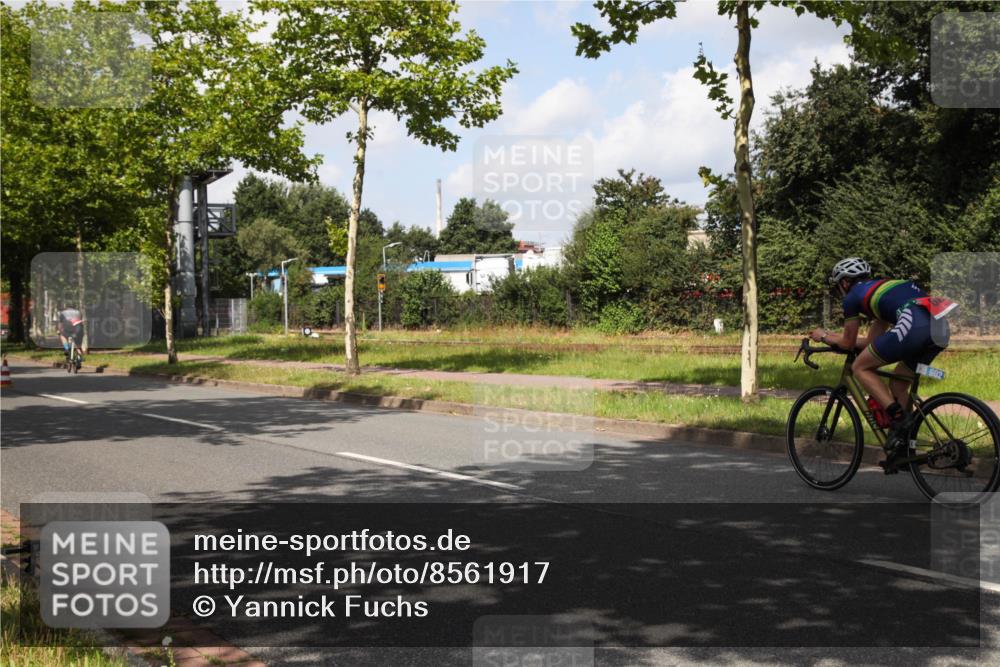 10.08.2025 - GEWOBA Citytriathlon Bremen Yannick Fuchs http://msf.ph/oto/8561917 10.08.2025 12:21:34 Radfahren 618, 761, 913, 923, 949 meine-sportfotos.de
